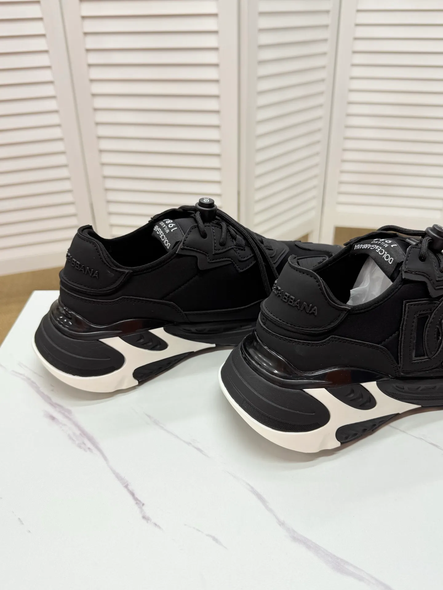 Men's clothing and shoes 260. The latest sports and casual shoes for couples (DG) are fashionable and versatile, and can add luster to various looks. Create an exquisite design with unique dynamic vitality and modern atmosphere, showing modern elegance. Size: 35-46 (custom-made sizes 45 and 46 are non-refundable) Se